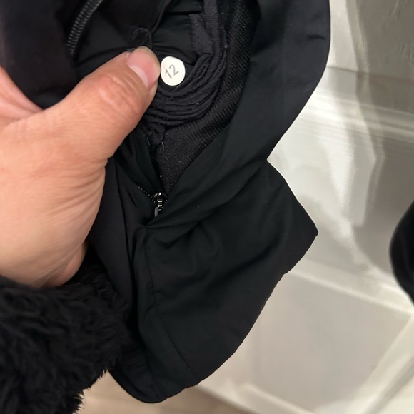 Lululemon jacket FLAW, black color women’s size 12 - Picture 7 of 8